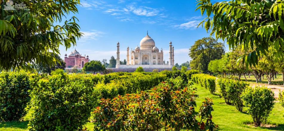 Mehtab Bagh near Taj Mahal